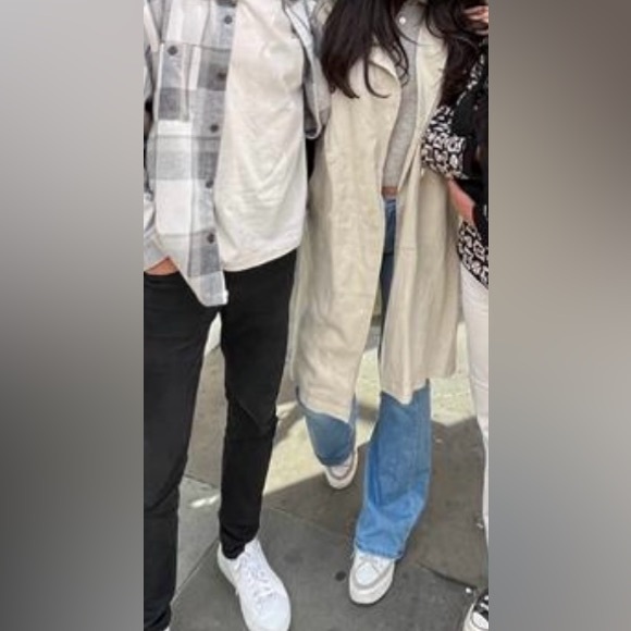 Frame Le High Flare Jeans in Cebu - Picture 4 of 10